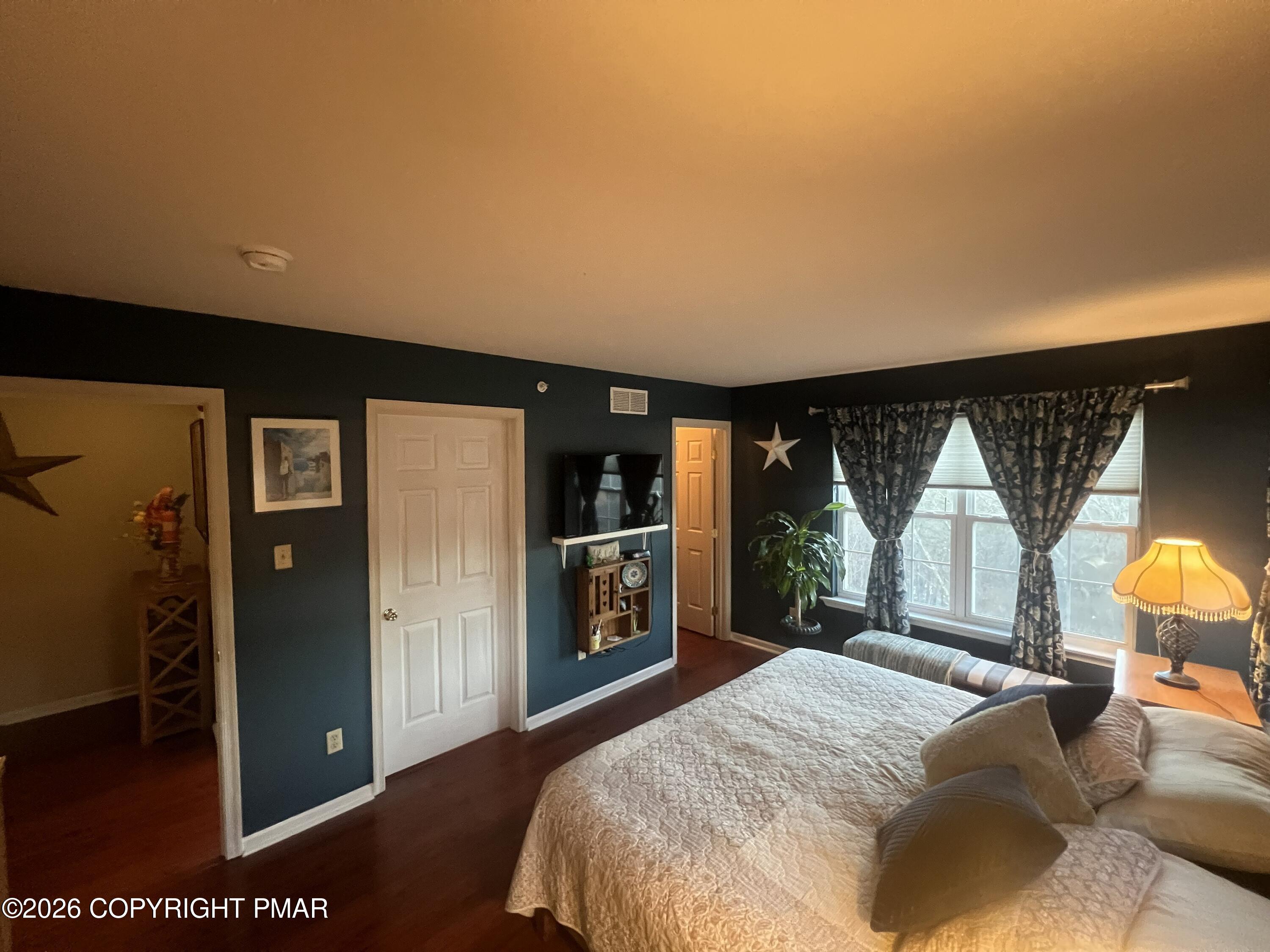 54 Lower Ridge View Circle