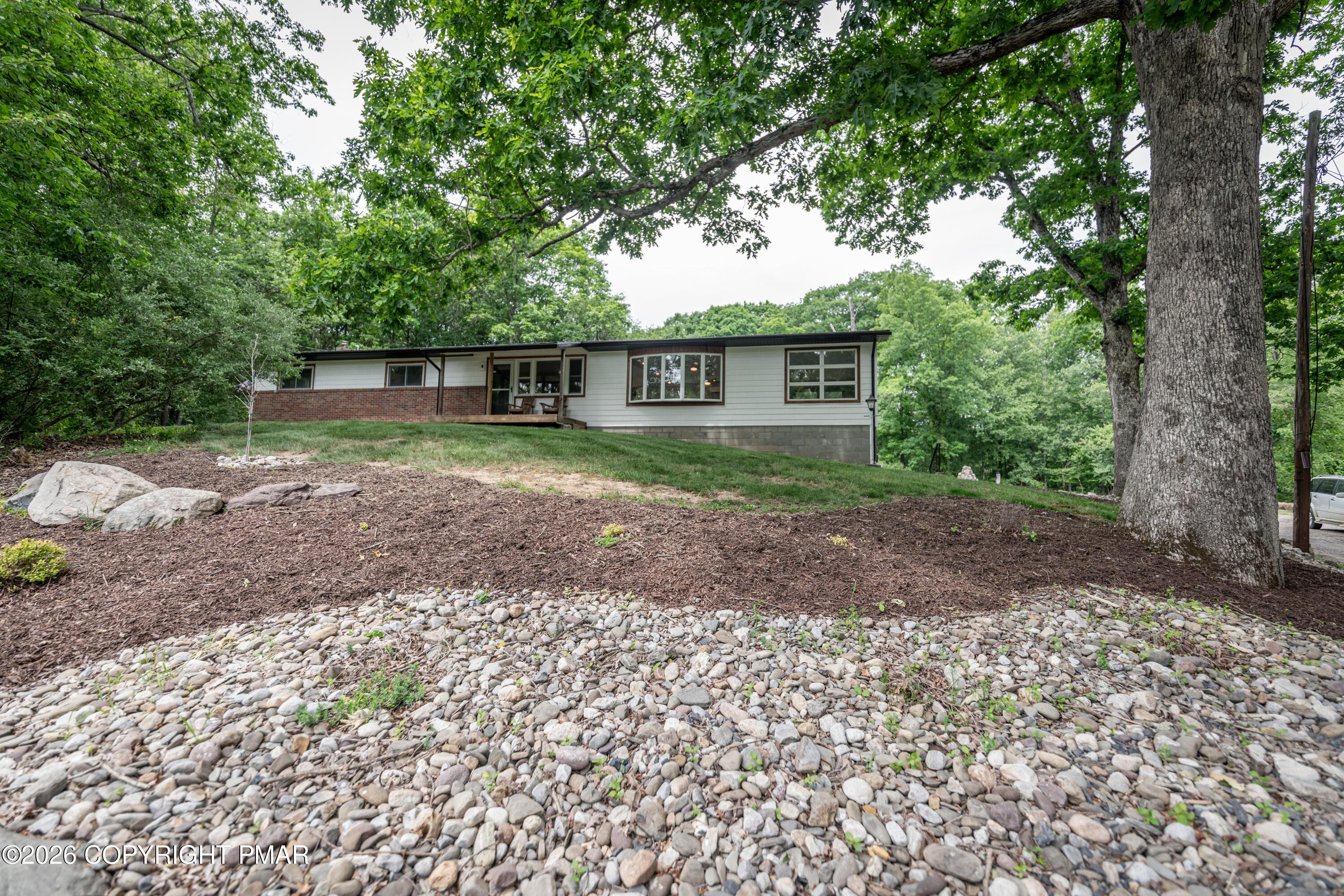 6011 Running Valley Road