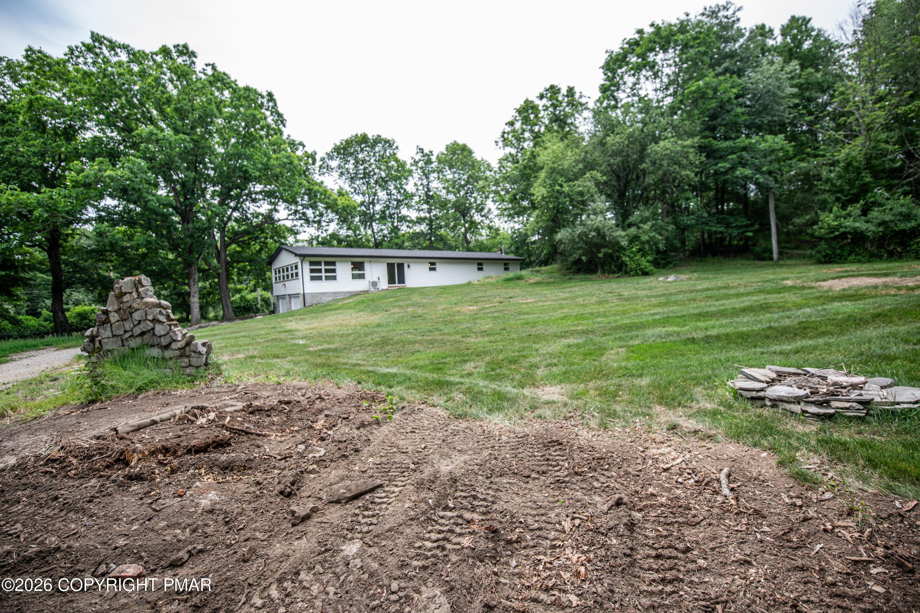 6011 Running Valley Road