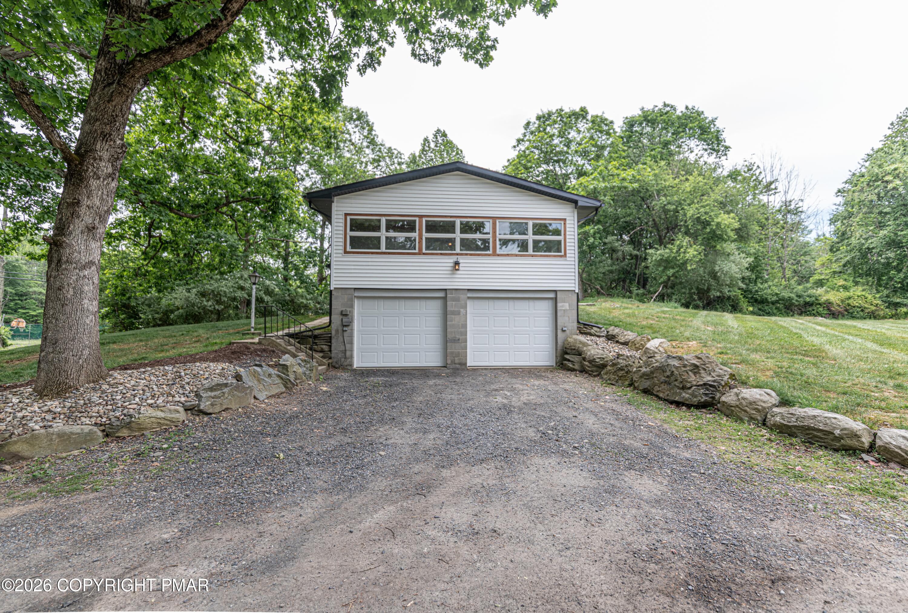 6011 Running Valley Road