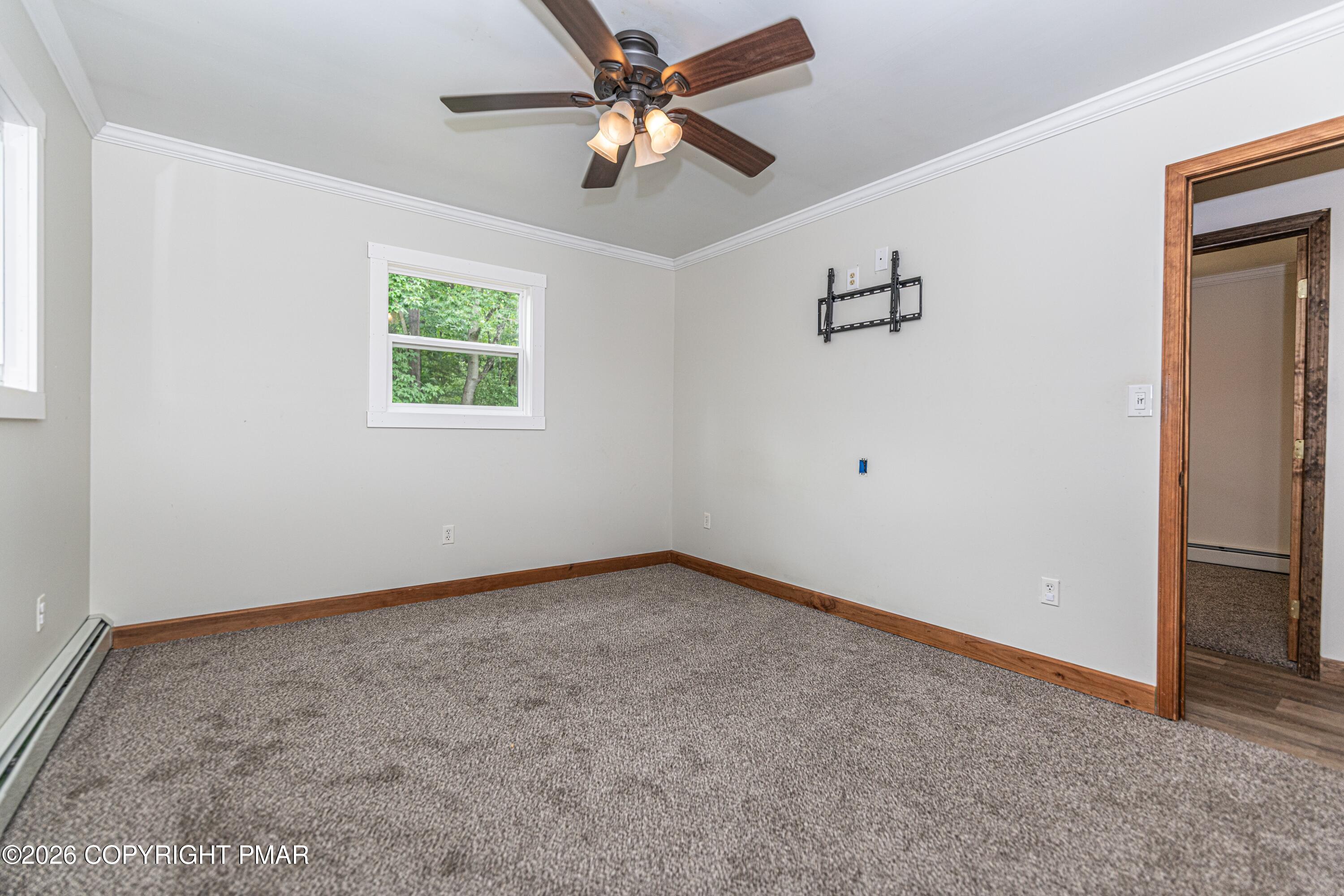 6011 Running Valley Road