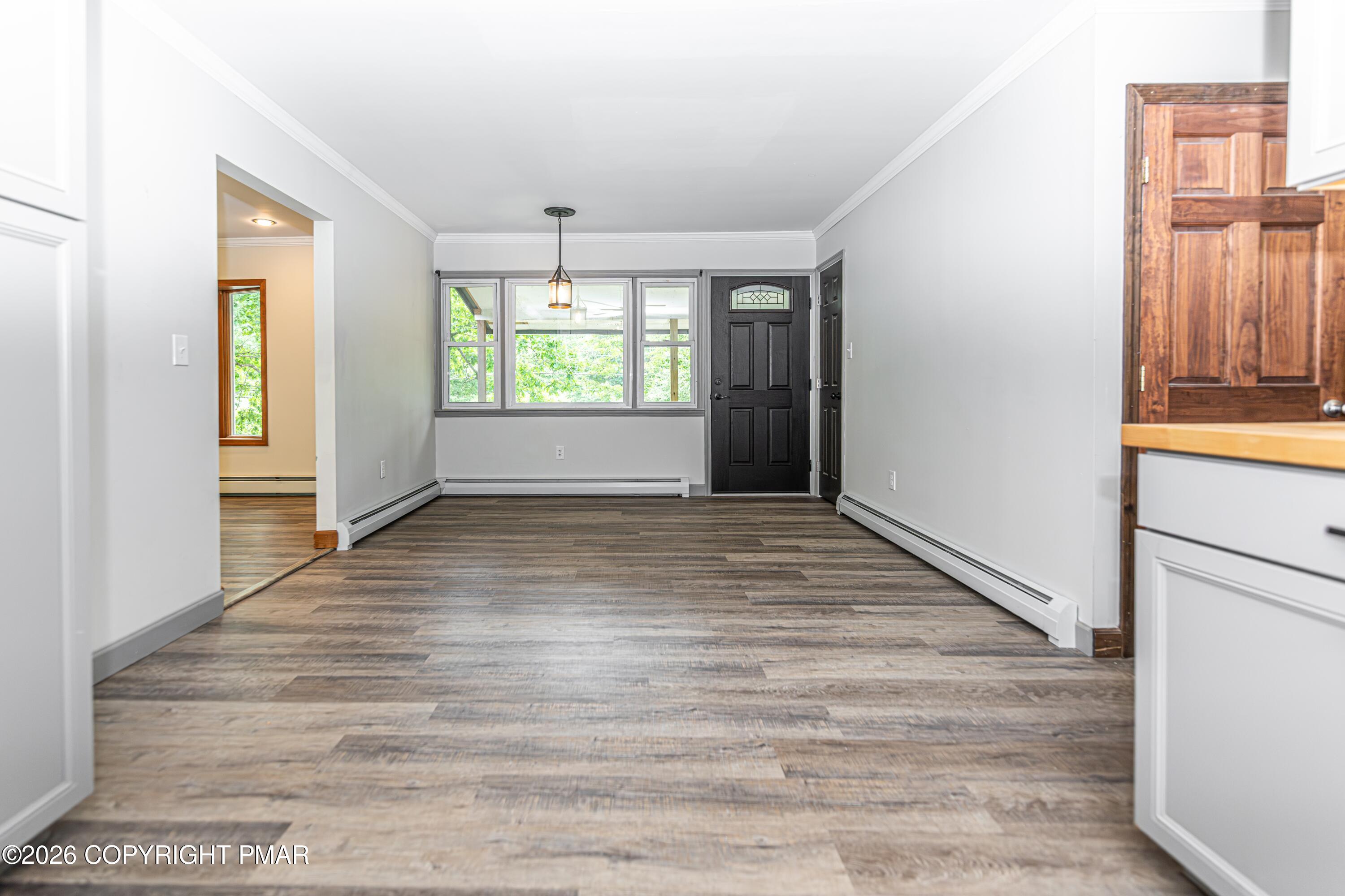6011 Running Valley Road