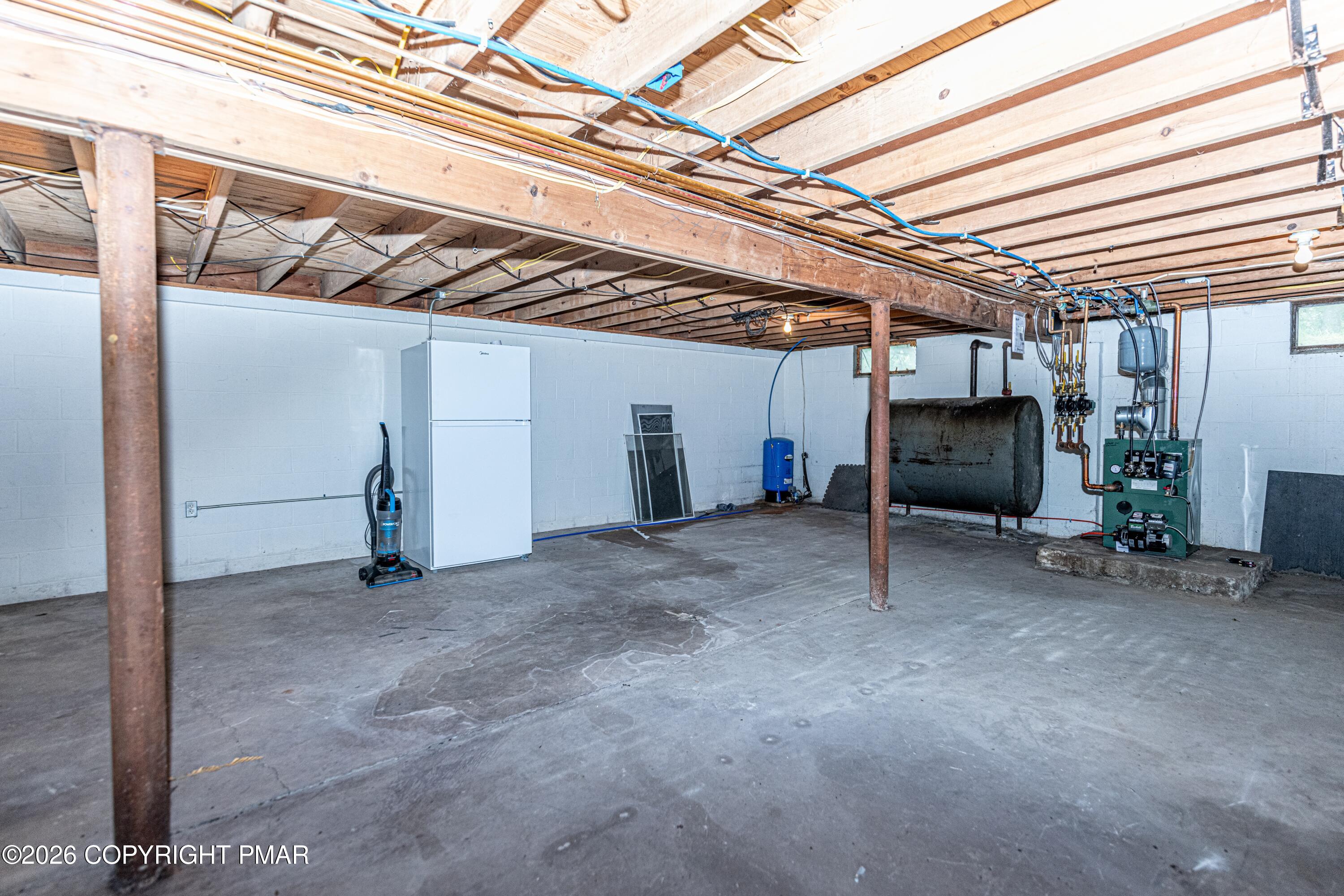 6011 Running Valley Road