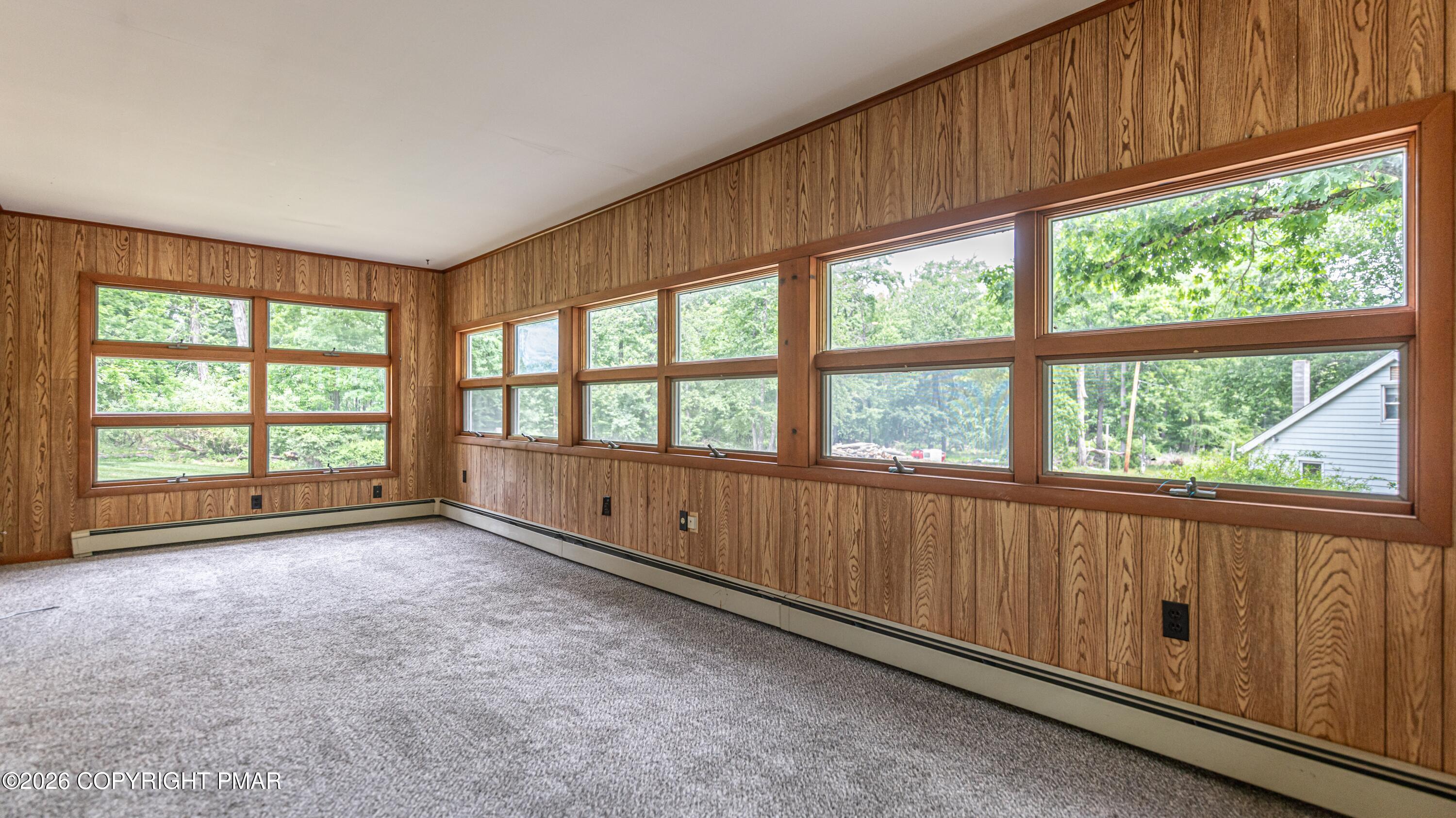 6011 Running Valley Road