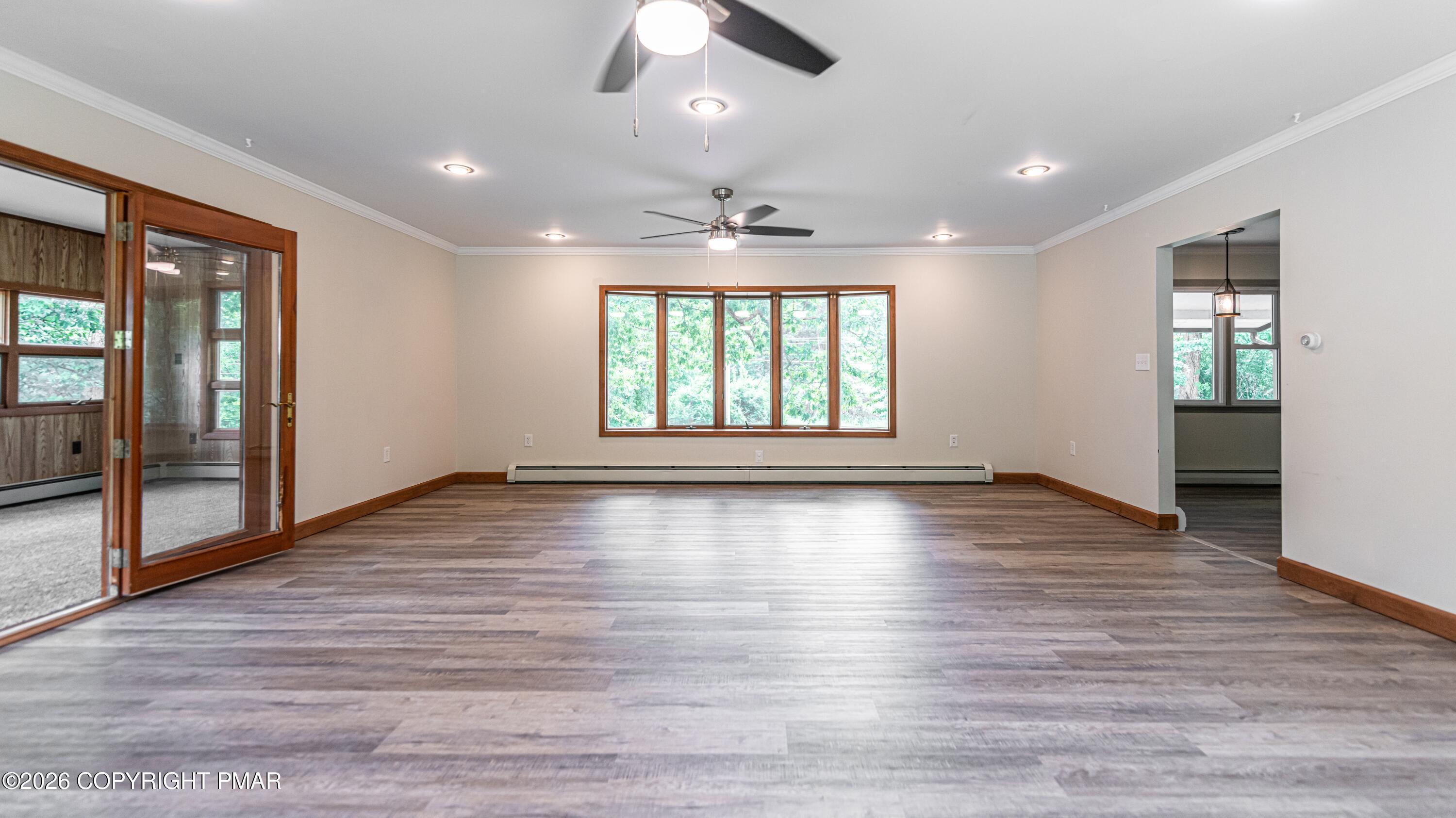 6011 Running Valley Road
