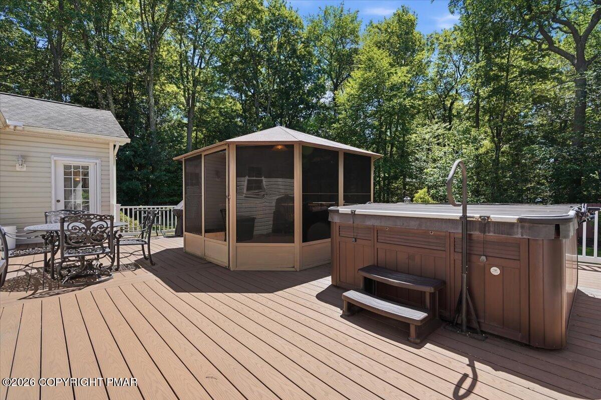 252 Chestnut Road