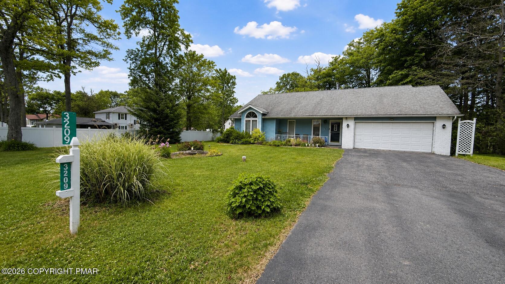 3209 Evergreen Circle