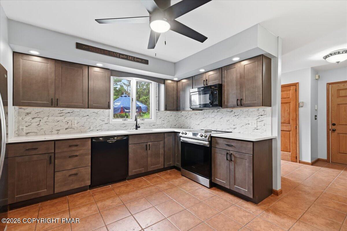 303 Sir Bradford Road