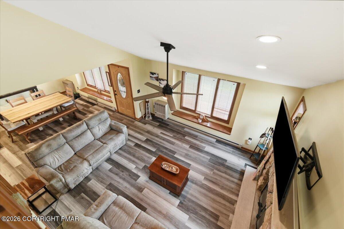 303 Sir Bradford Road