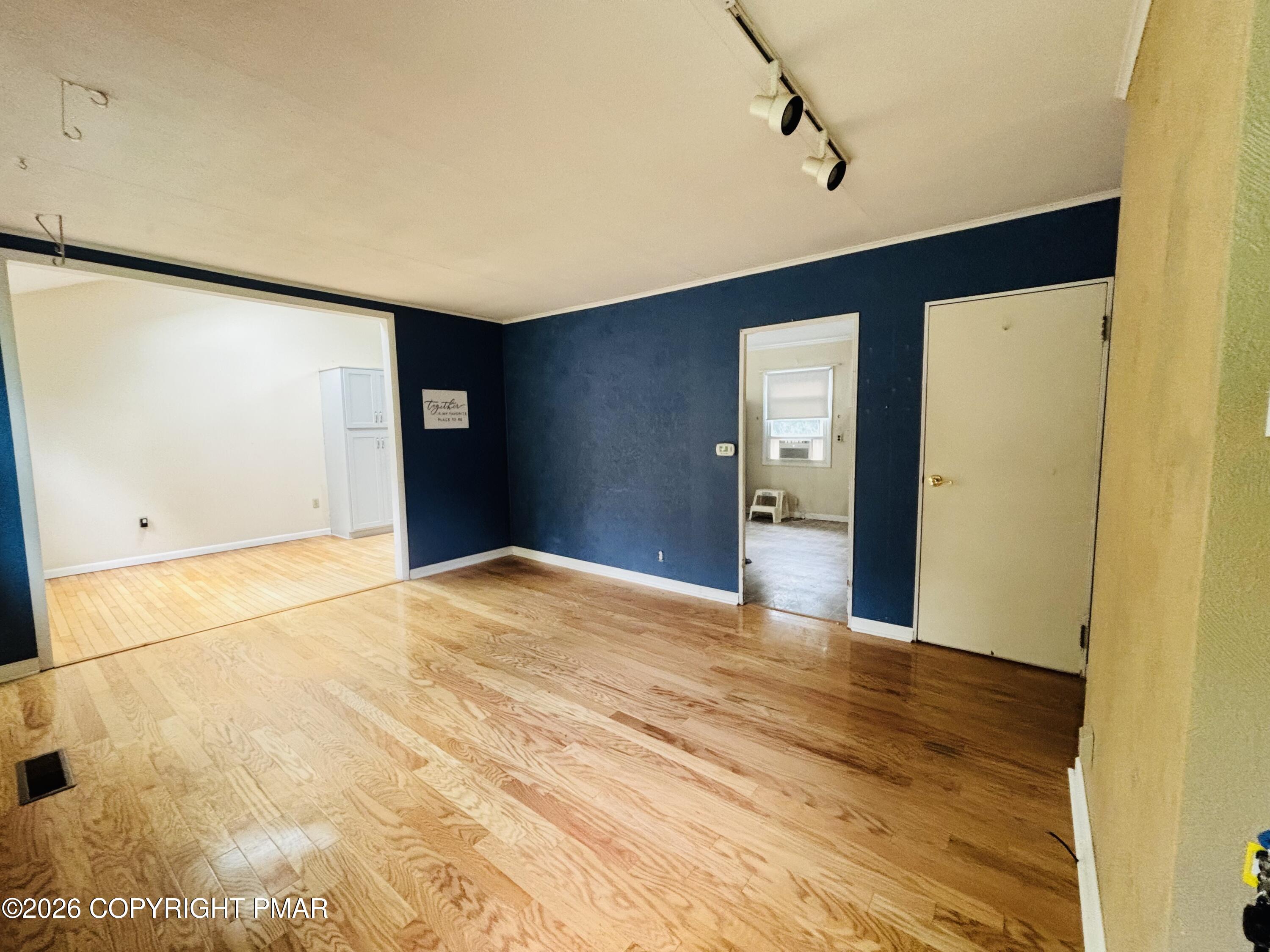 77 Ransberry Avenue