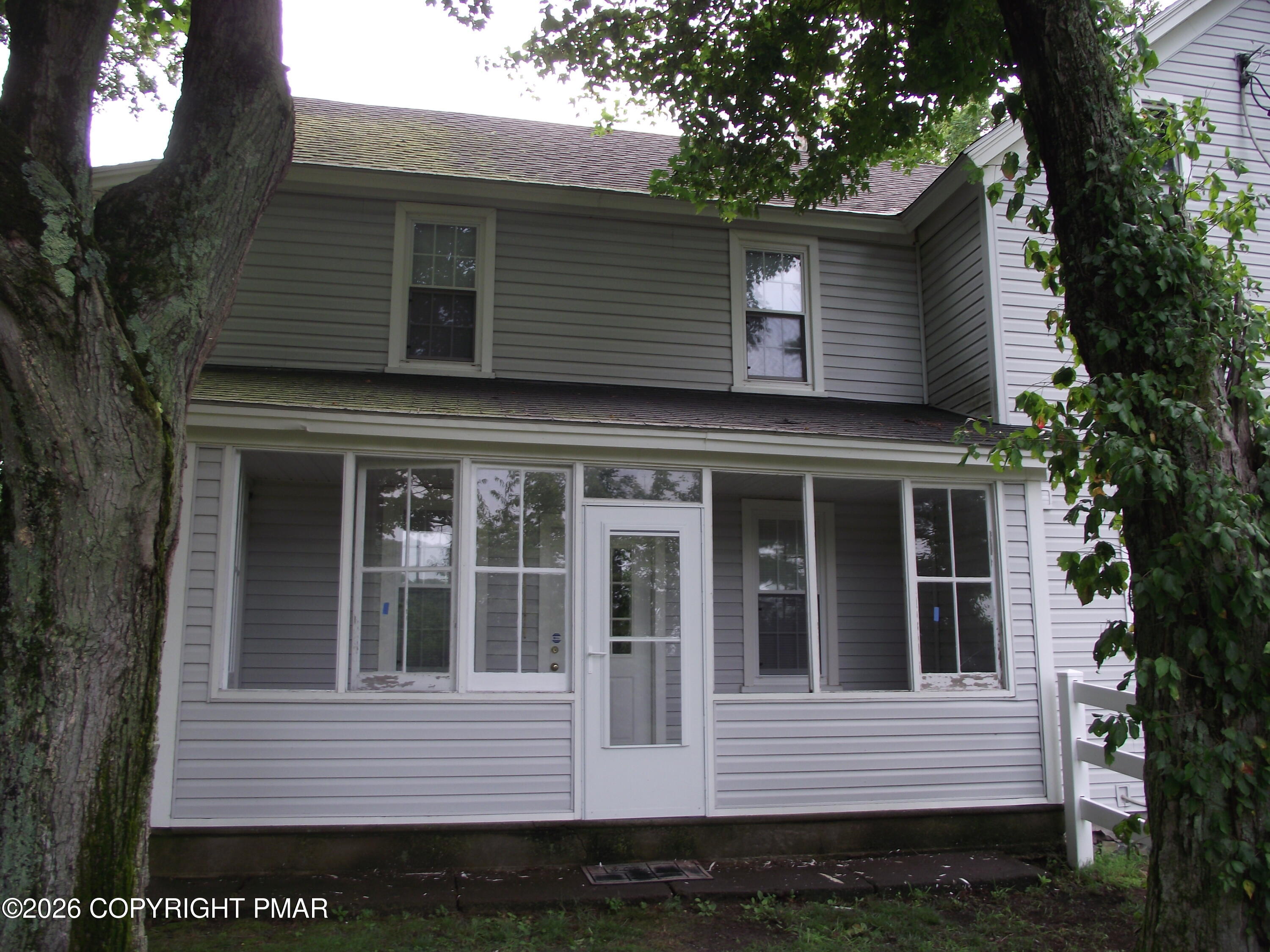 567 Greenview Drive B