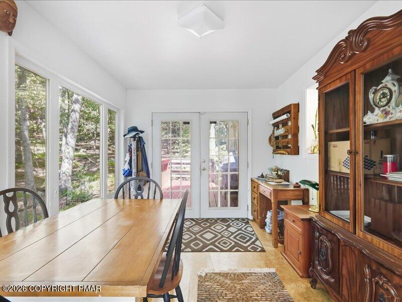 467 Lakeside Drive