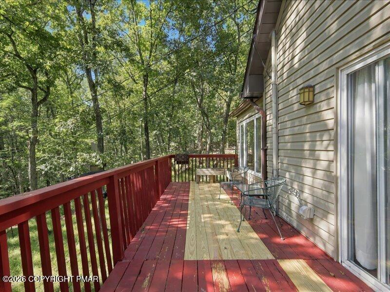 467 Lakeside Drive