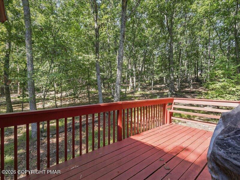 467 Lakeside Drive