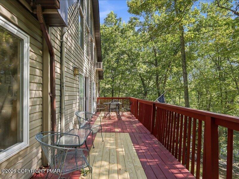 467 Lakeside Drive