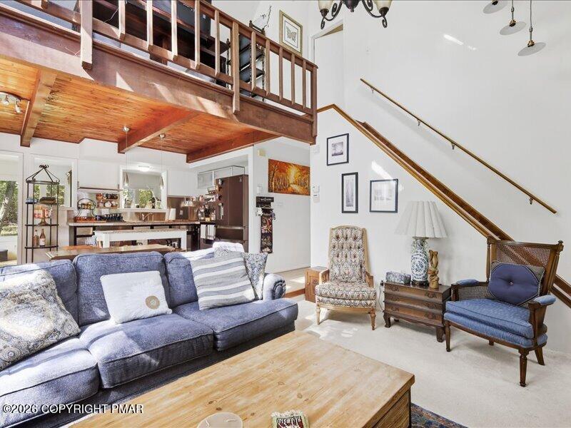 467 Lakeside Drive