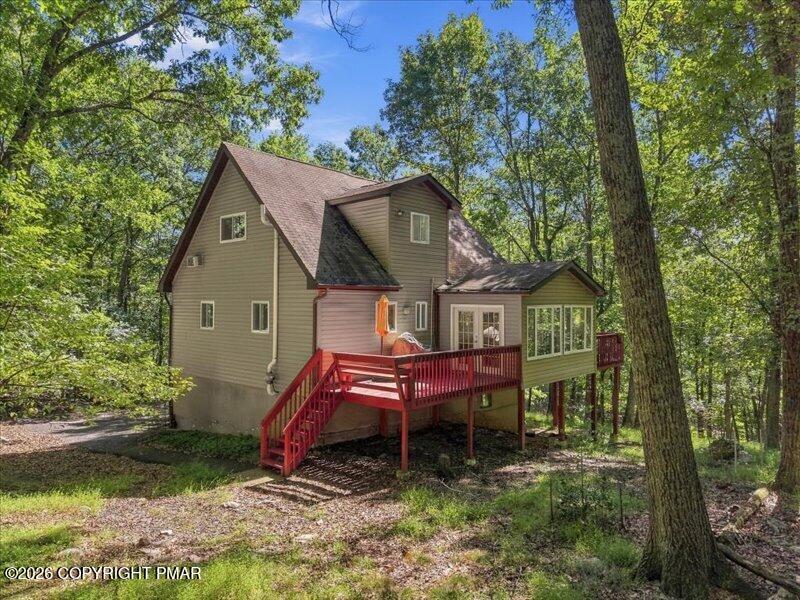 467 Lakeside Drive