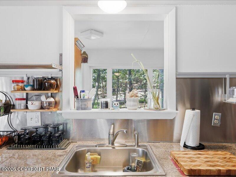 467 Lakeside Drive