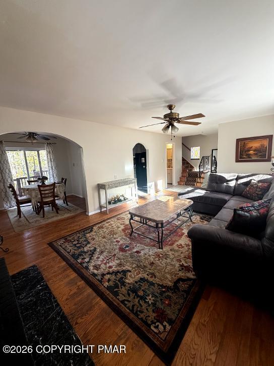 1298 Winding Way