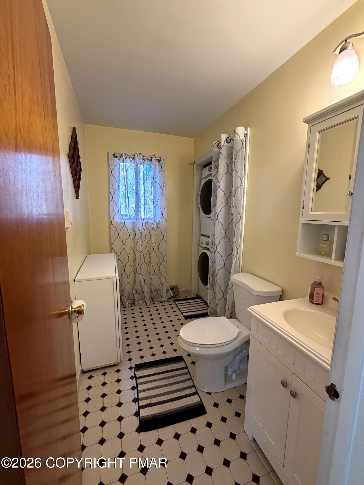 1298 Winding Way