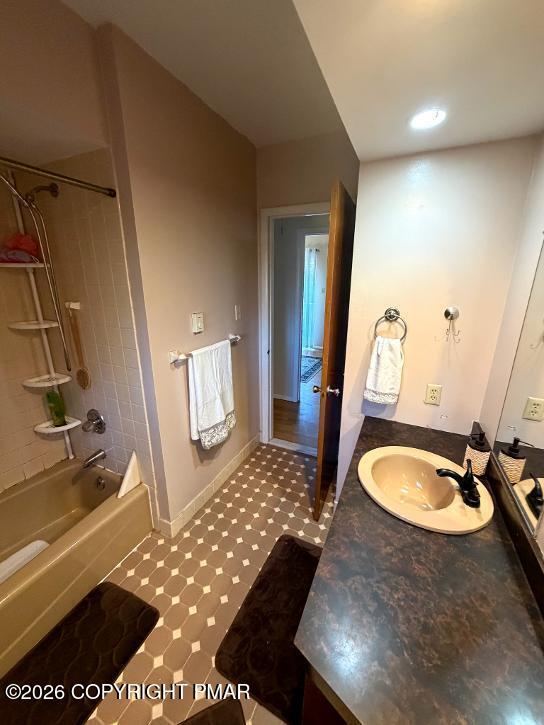 1298 Winding Way