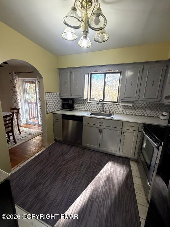 1298 Winding Way