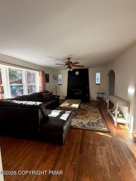 1298 Winding Way