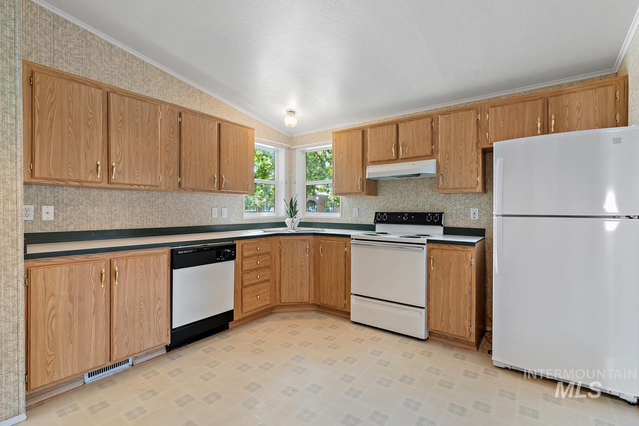 155 N Eagle Road