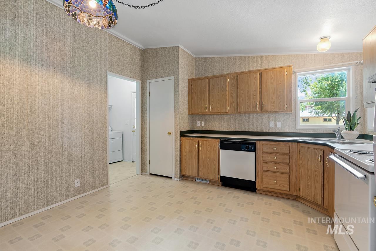 155 N Eagle Road