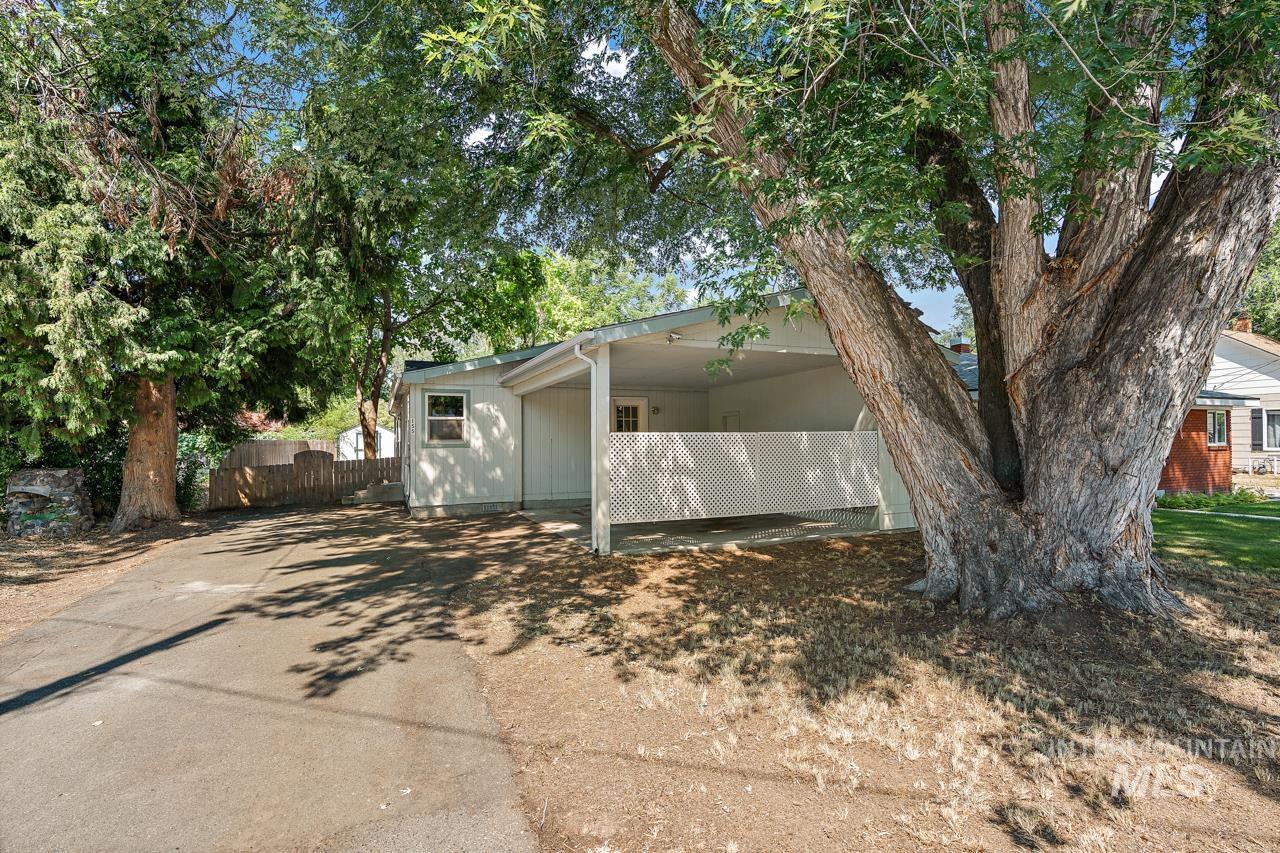 155 N Eagle Road