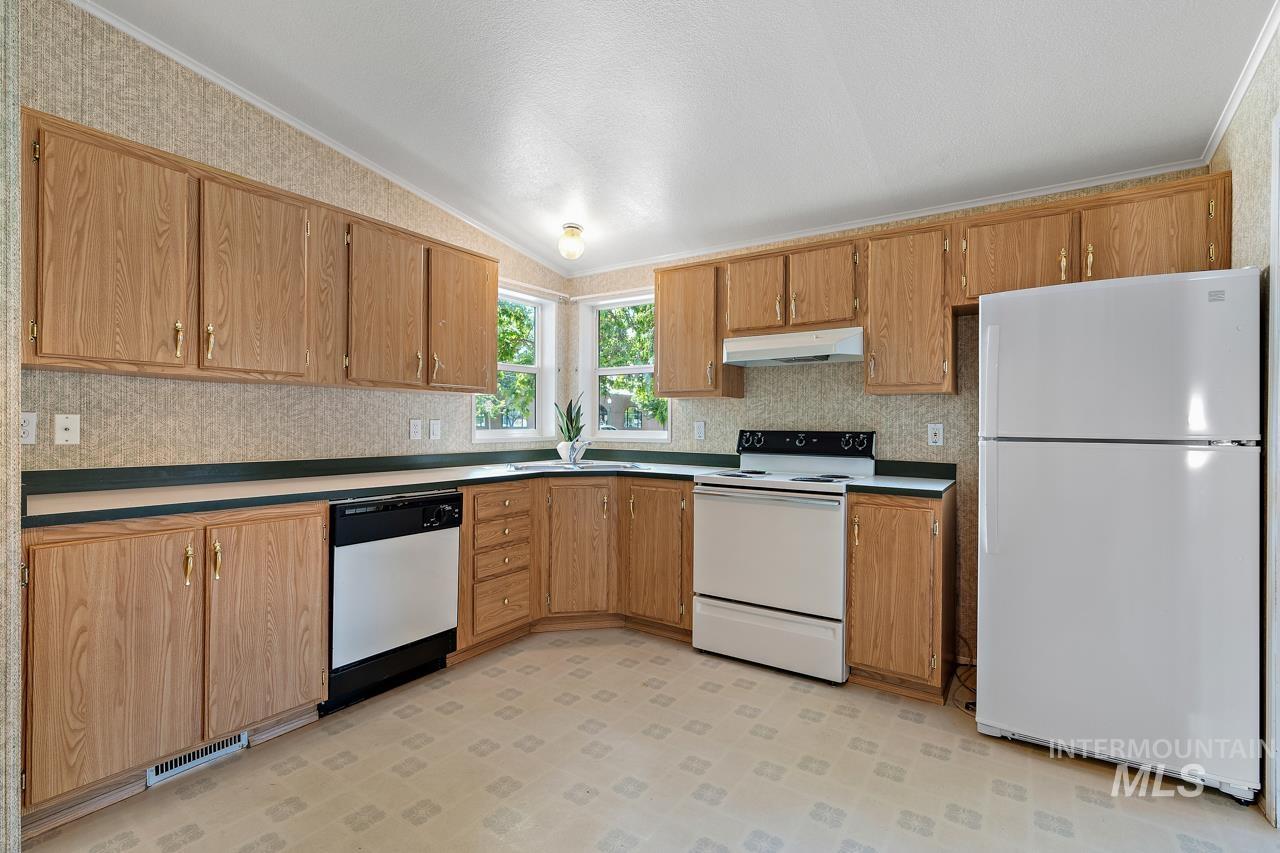 155 N Eagle Road