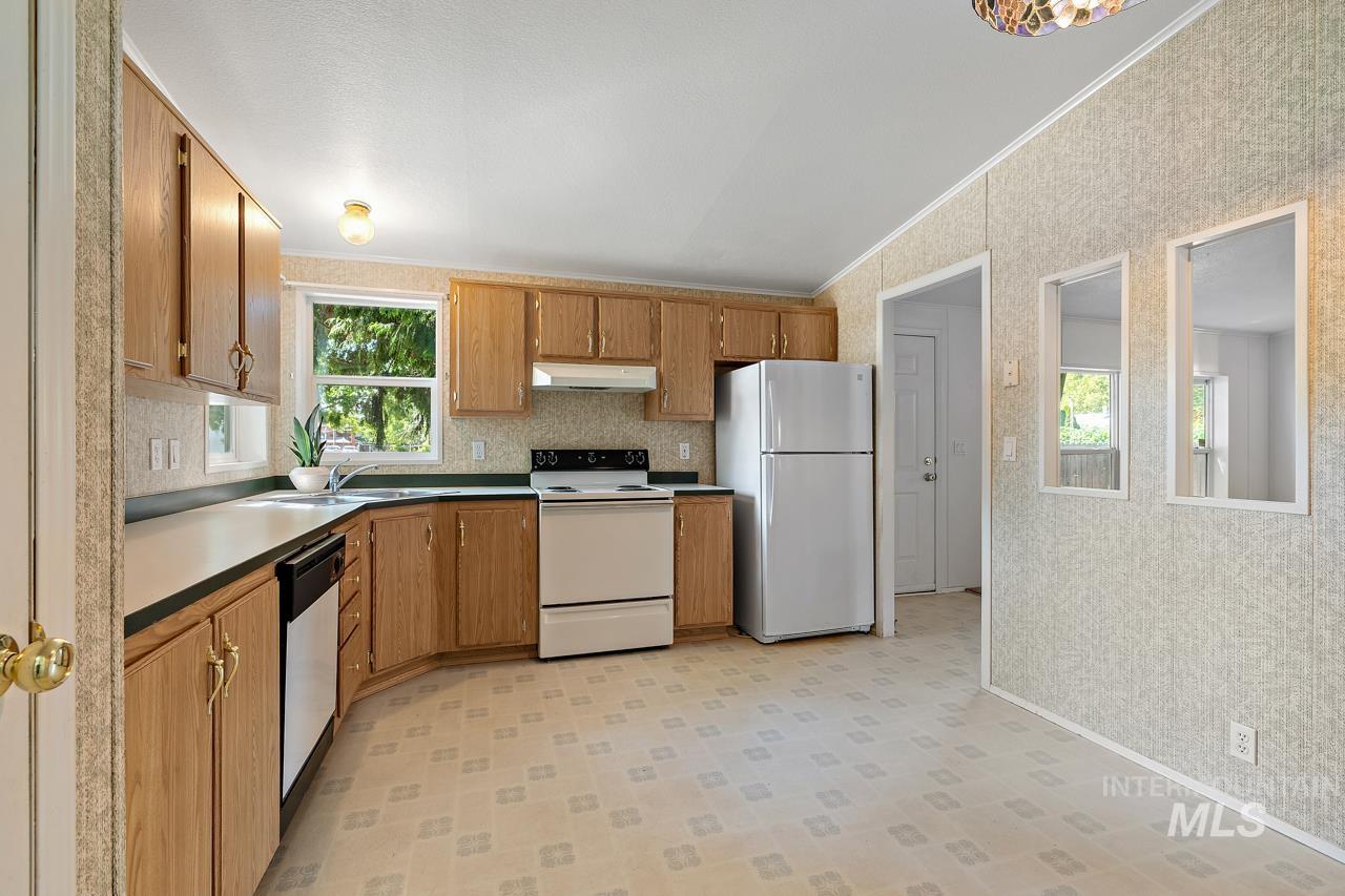 155 N Eagle Road