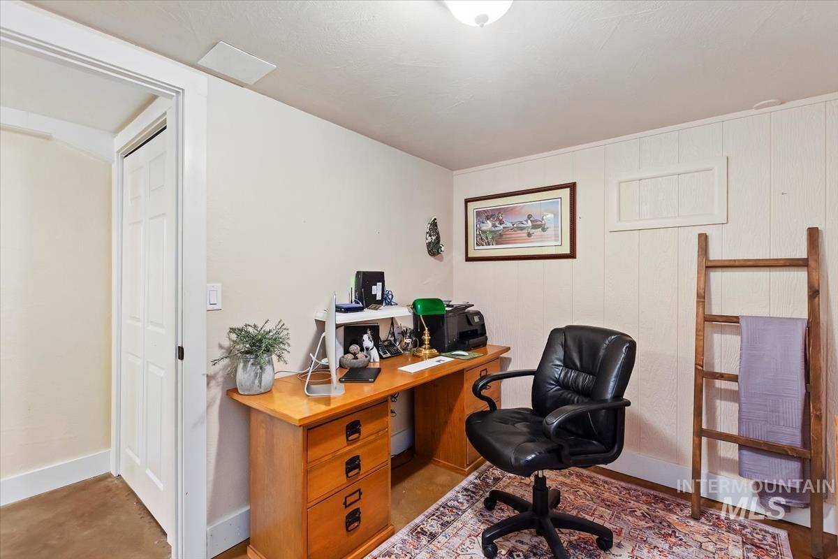 433 N Rene Pl.