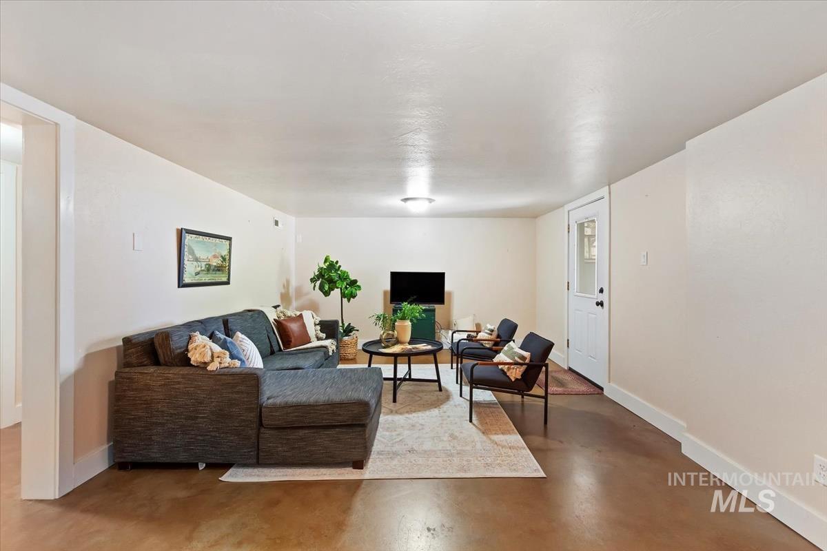 433 N Rene Pl.