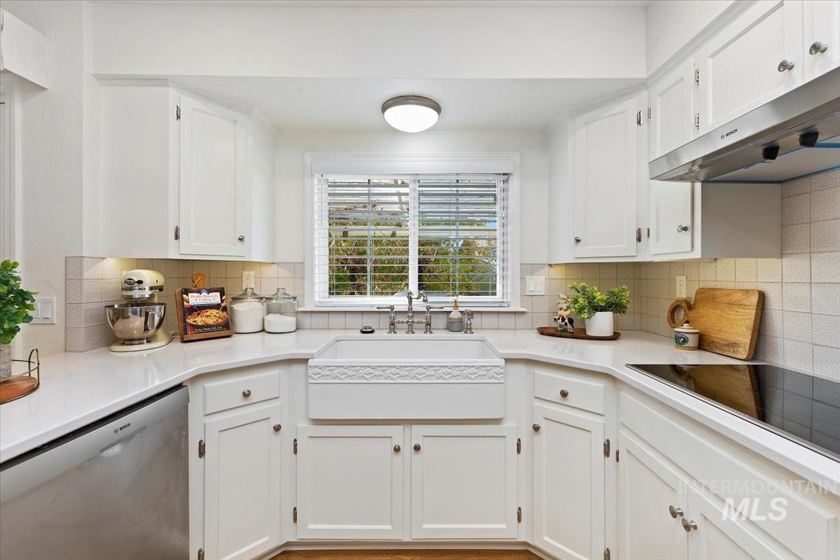 433 N Rene Pl.