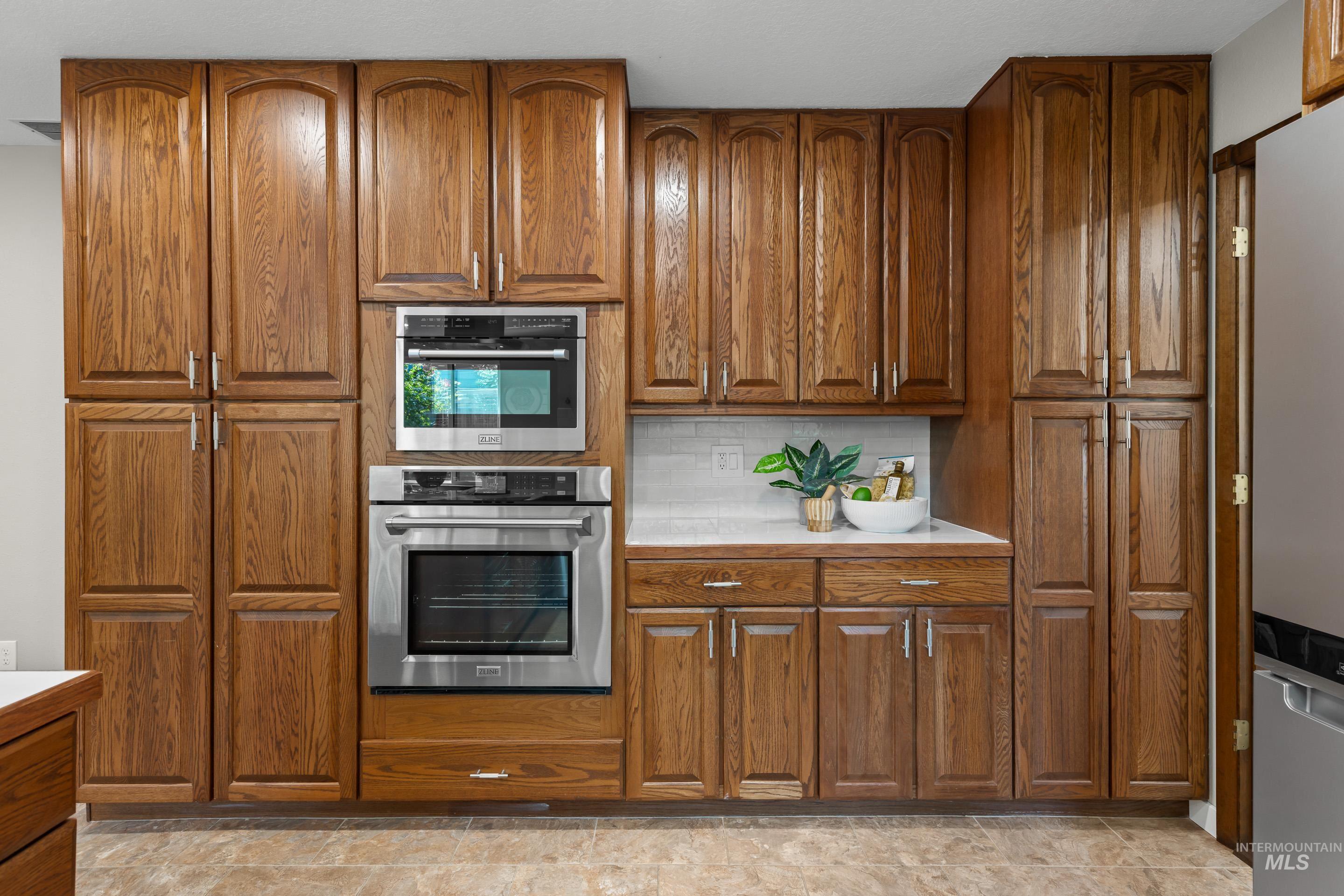 242 Northview Dr
