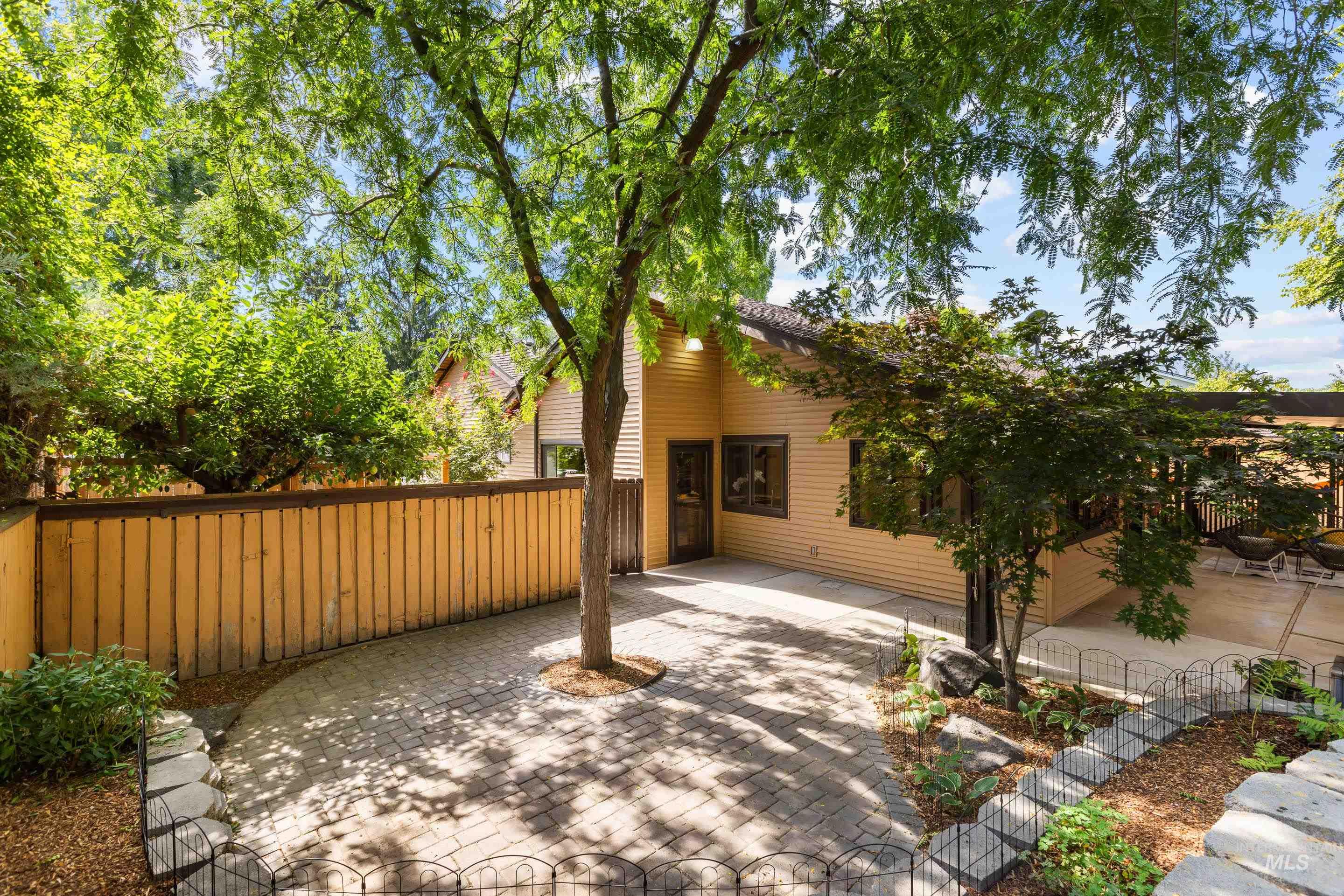 242 Northview Dr