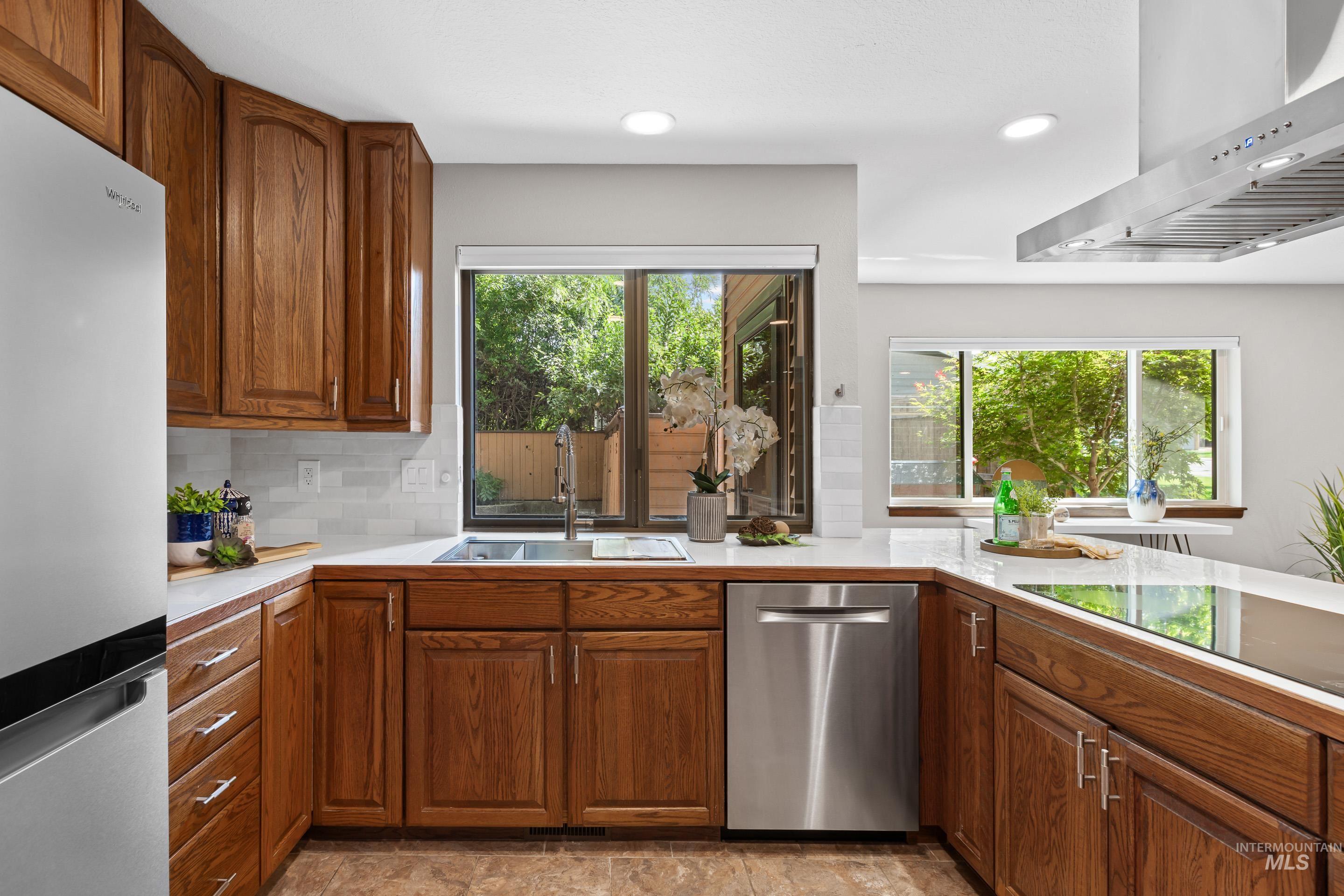 242 Northview Dr