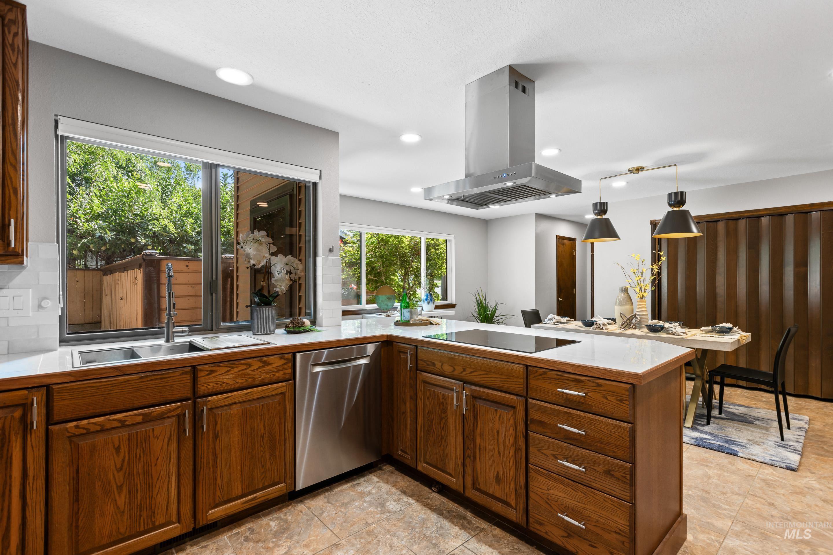 242 Northview Dr