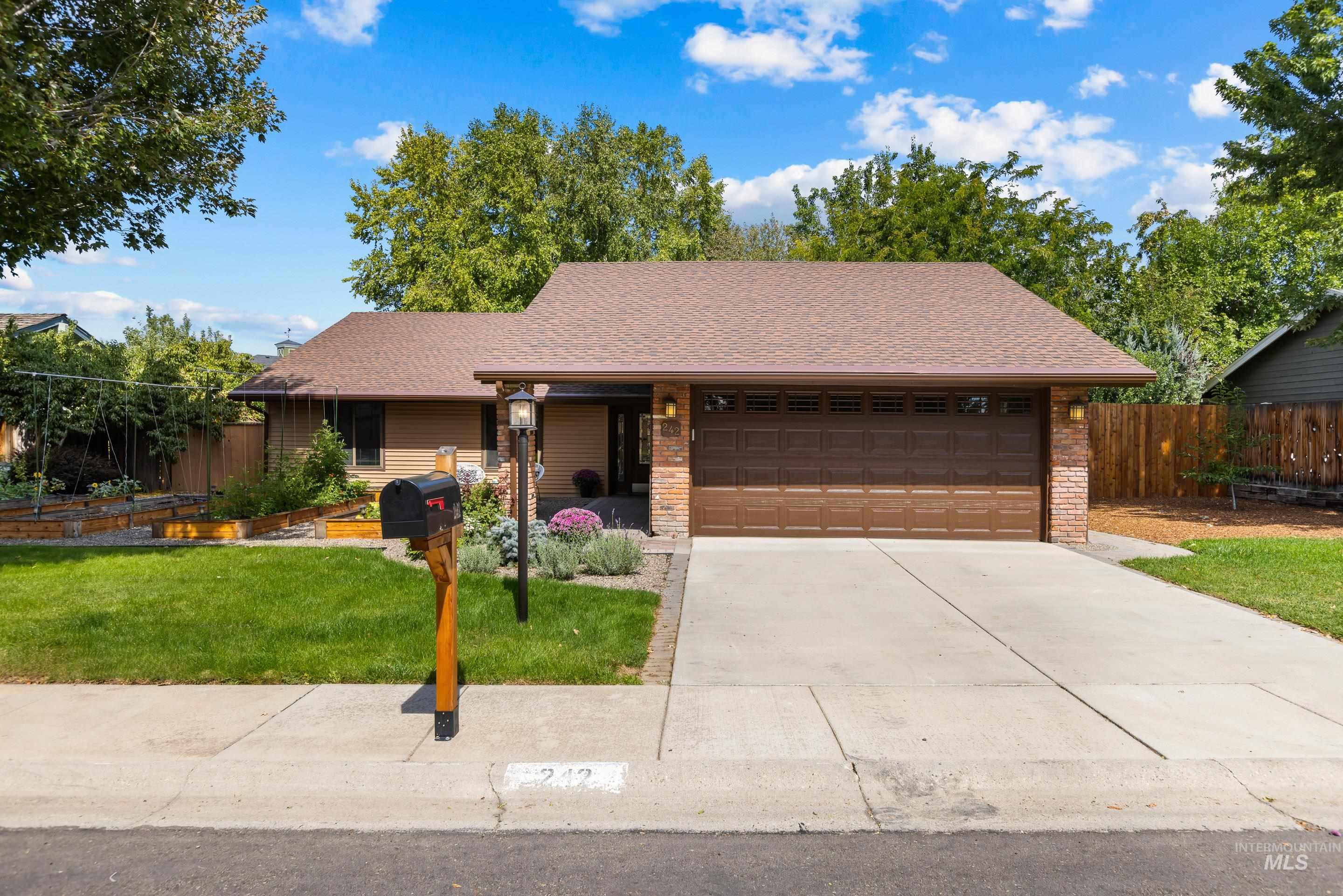 242 Northview Dr