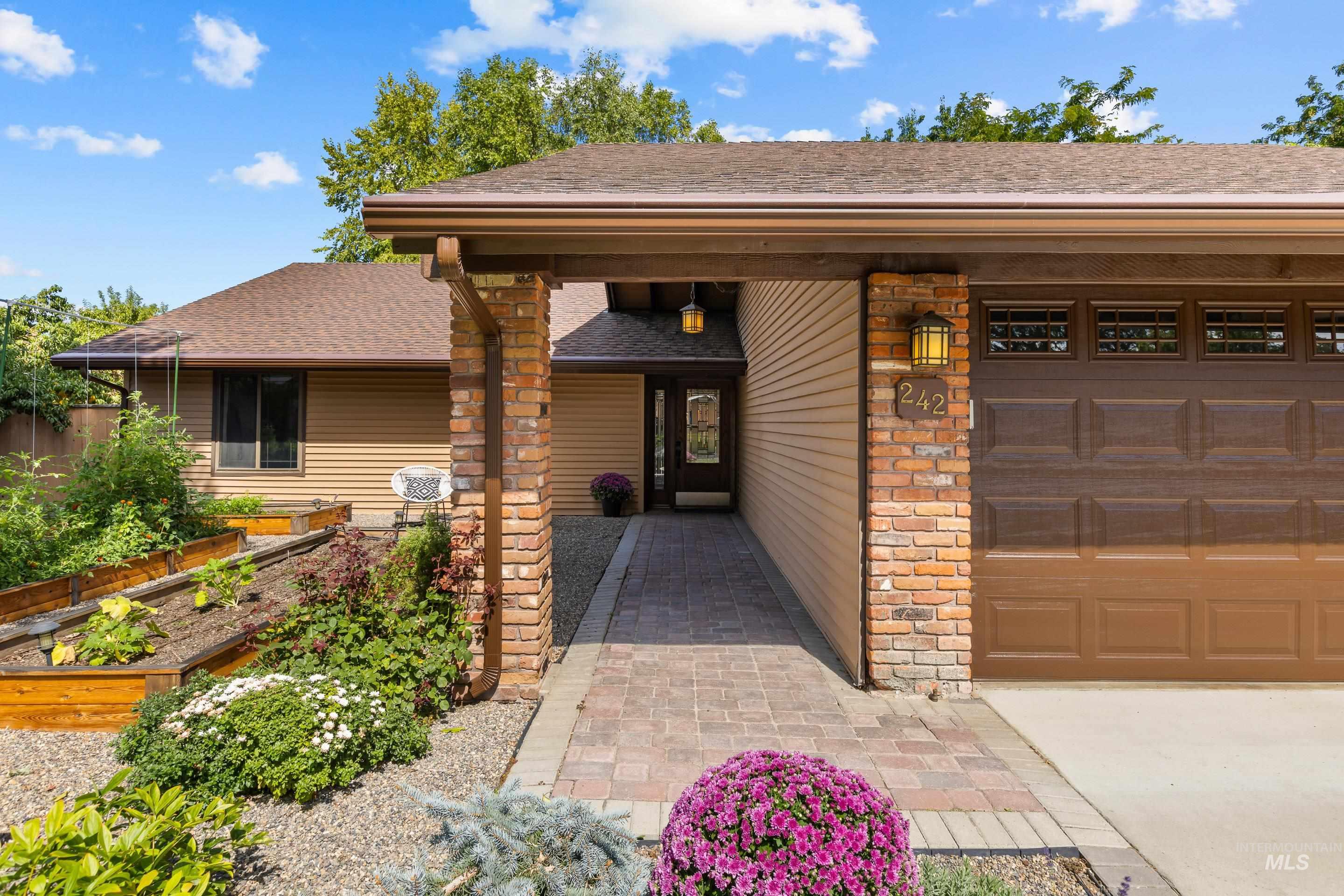 242 Northview Dr