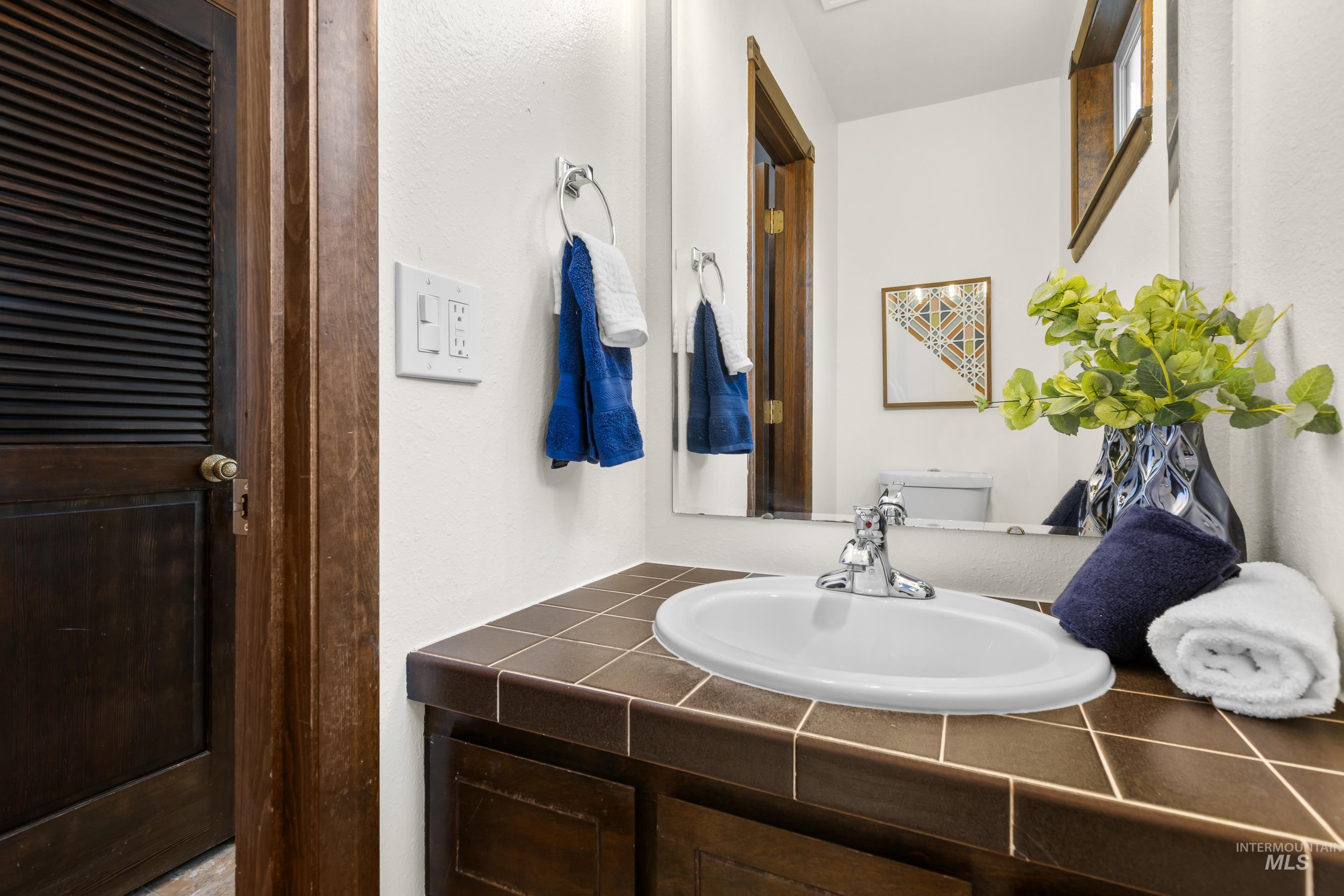 242 Northview Dr