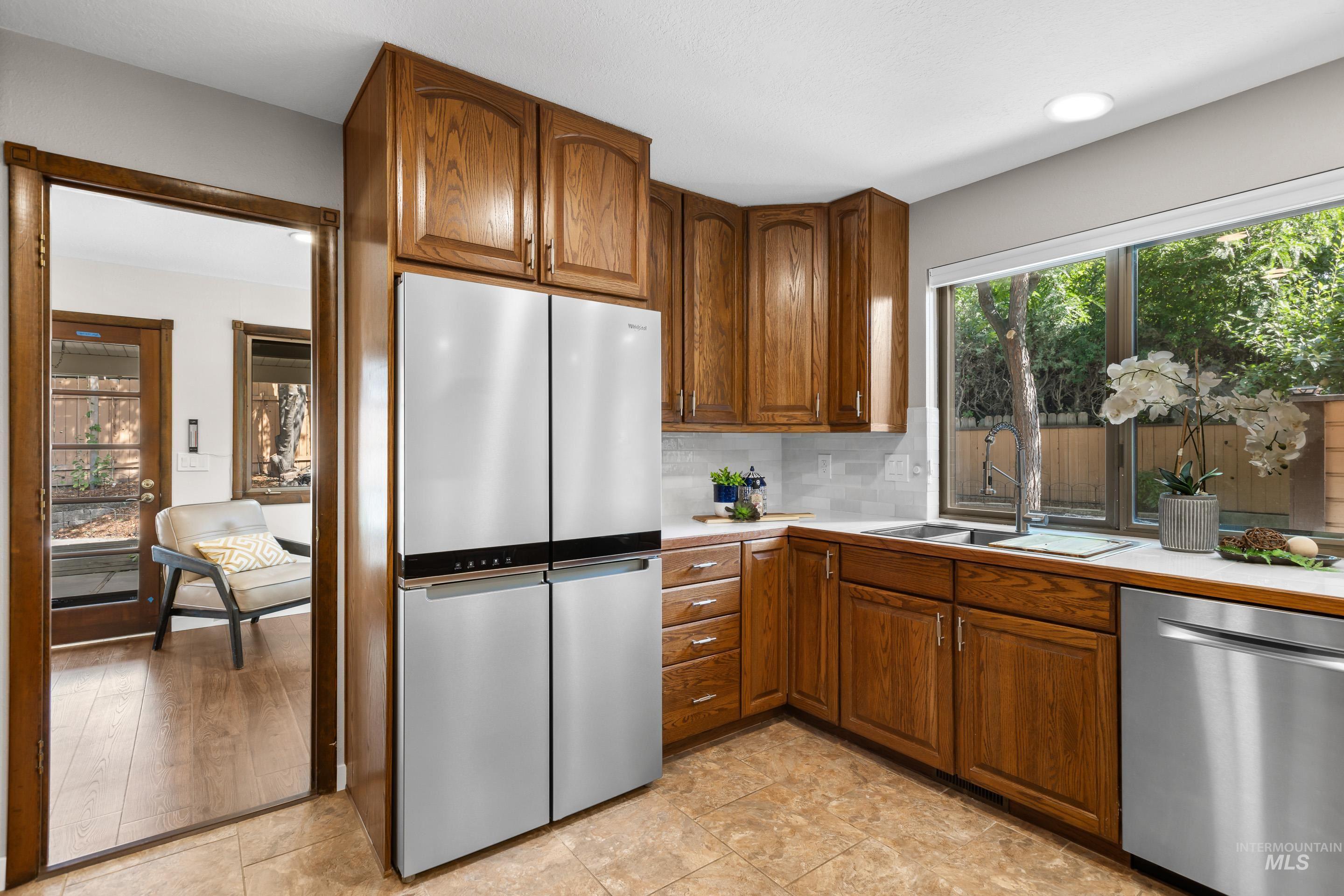 242 Northview Dr