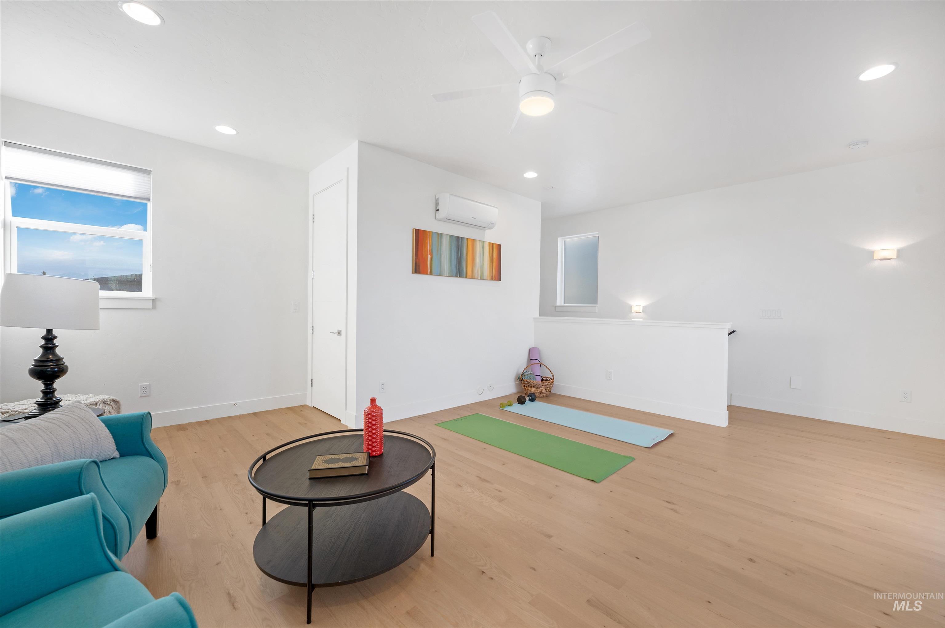 51 S Crestview Ave