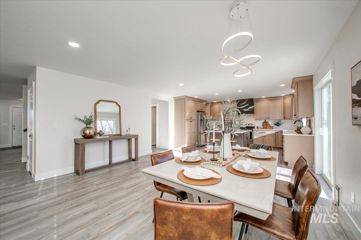 1715 E Wrightwood Dr