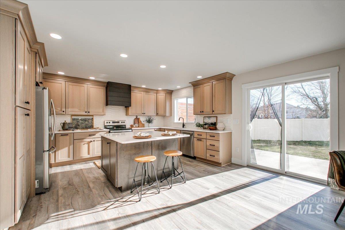 1715 E Wrightwood Dr