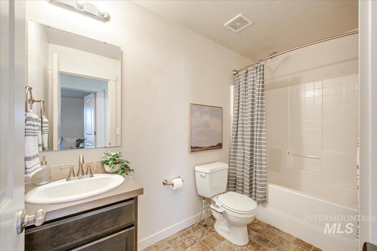 1715 E Wrightwood Dr