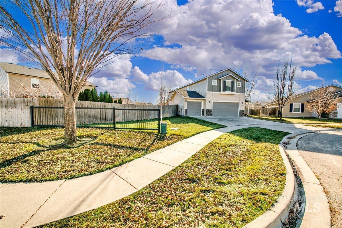 1715 E Wrightwood Dr