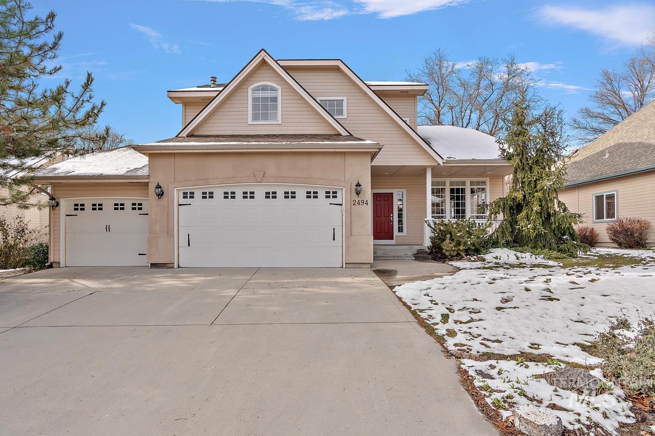 2494 E Brierfield