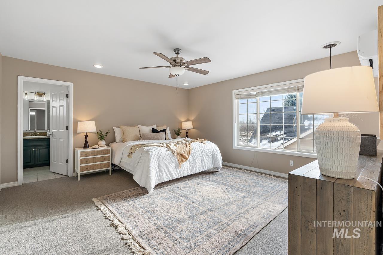 2494 E Brierfield